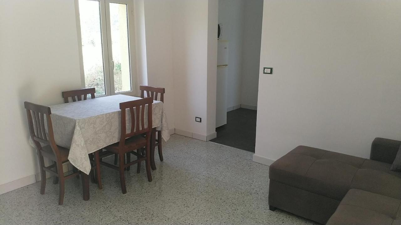 Lake Retreat - Maiella Apartment - Beautiful Lake And Mountain Views Casoli  Ngoại thất bức ảnh