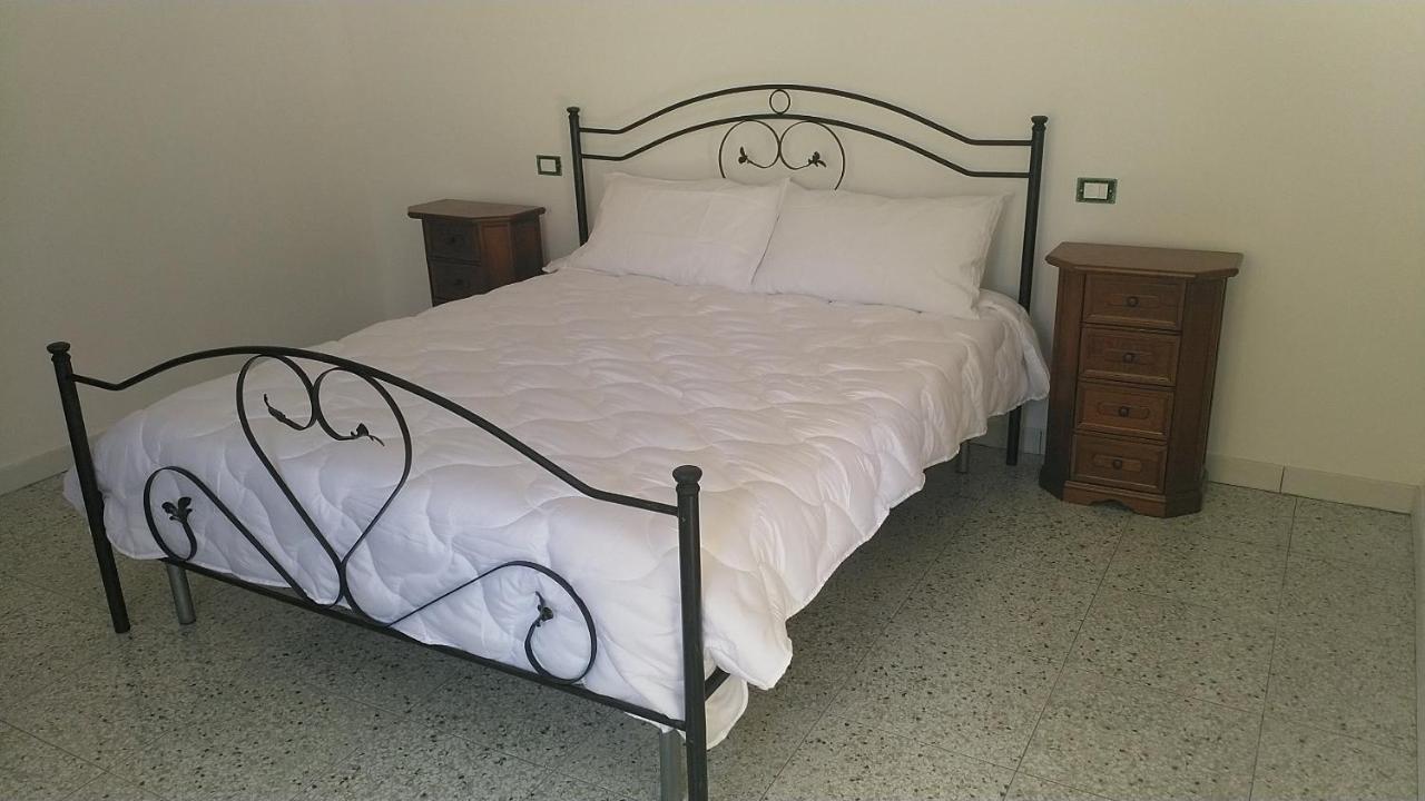 Lake Retreat - Maiella Apartment - Beautiful Lake And Mountain Views Casoli  Ngoại thất bức ảnh
